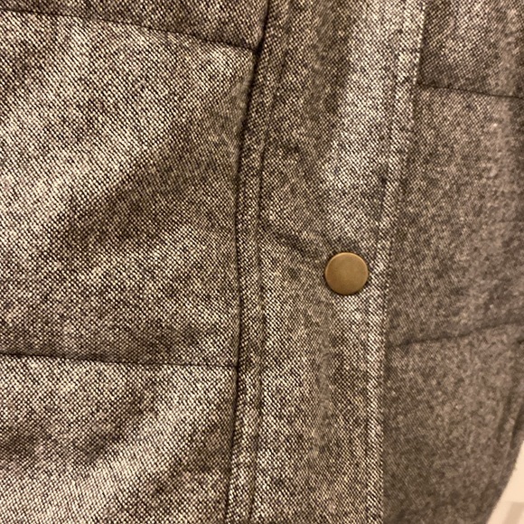 Womens old navy puffer vest size small - Picture 5 of 6